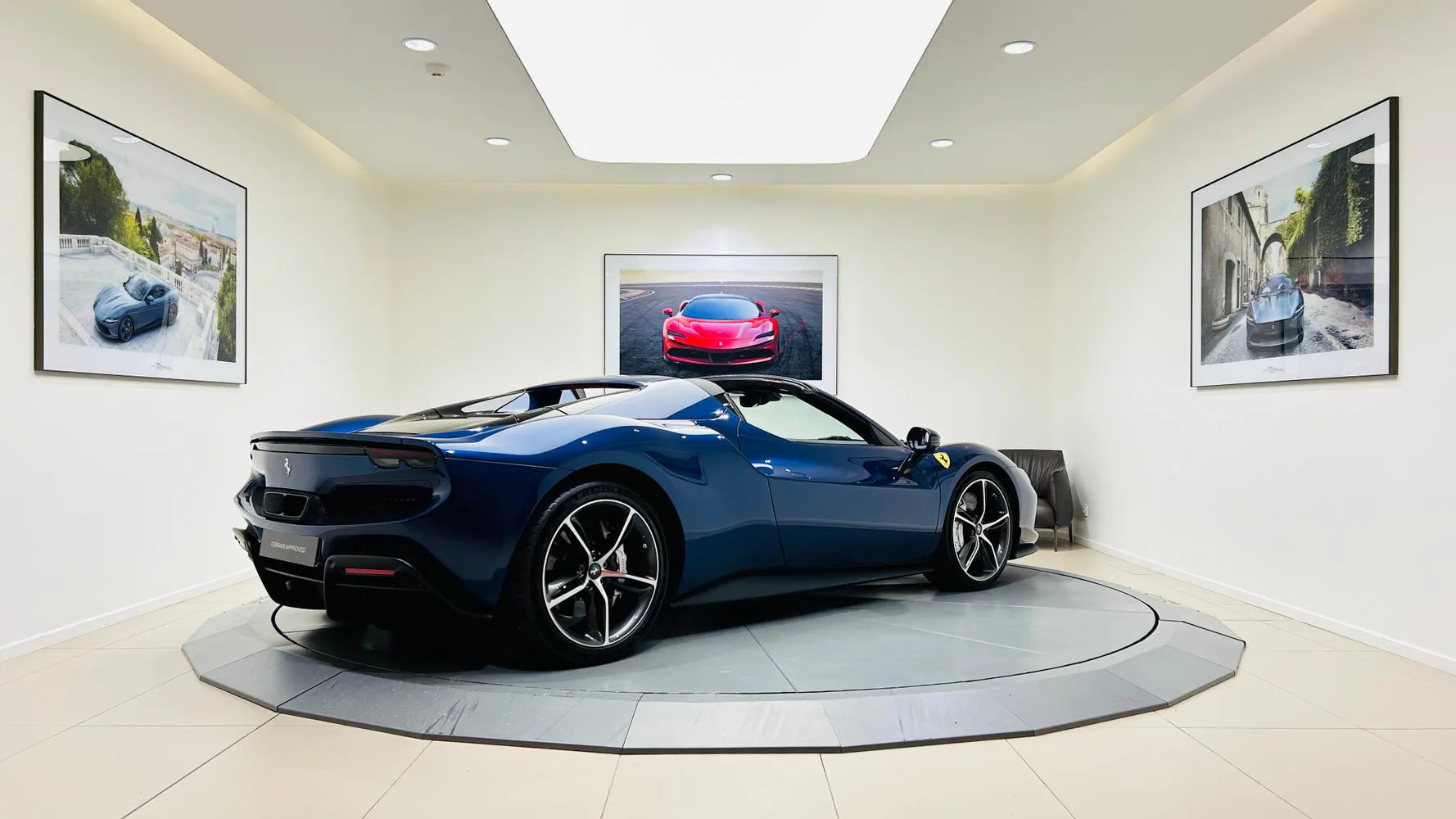 2024 Ferrari 296 GTS, 3/18