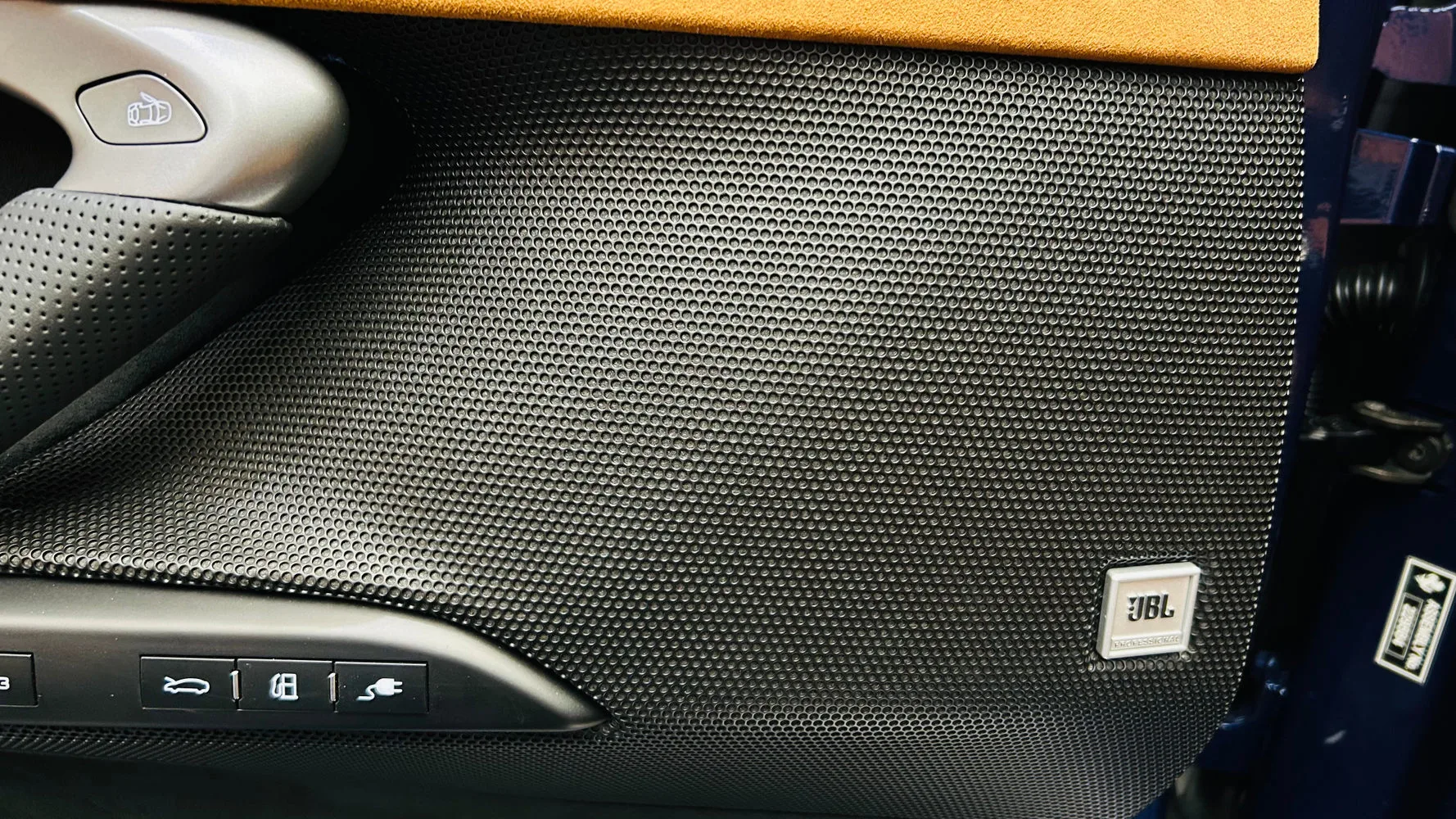 2024 Ferrari 296 GTS, 16/18