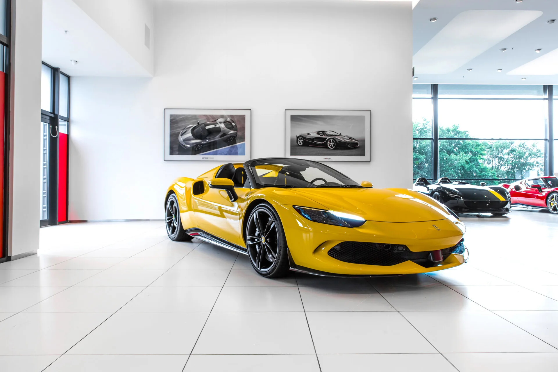 2024 Ferrari 296 GTS angeboten von einem Fachhändler in Hengelo, Niederlande, Hauptfoto