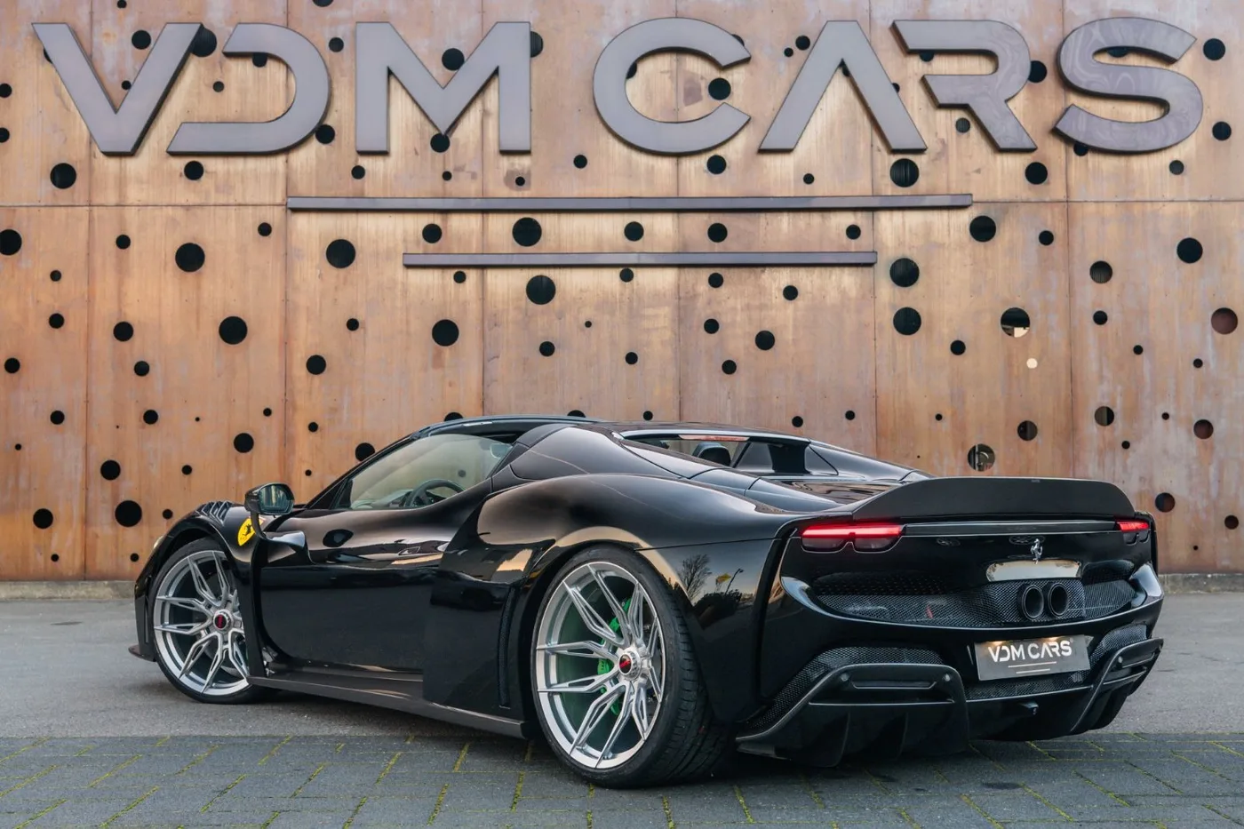 2024 Ferrari 296 GTS angeboten von einem Supersportwagenhändler in Gronau, Deutschland, Foto 6 von 25