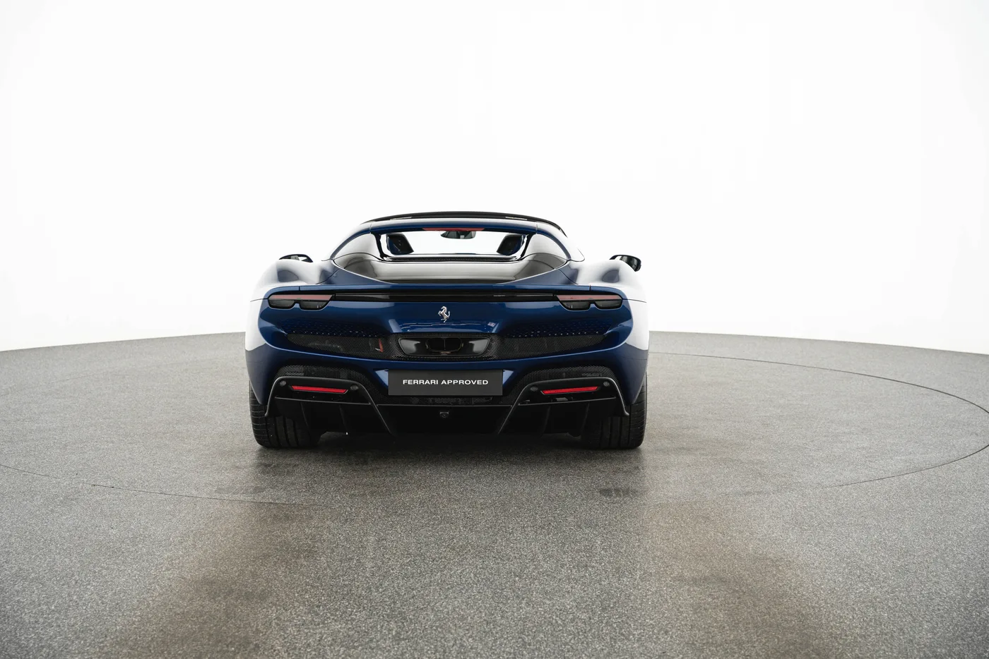 2024 Ferrari 296 GTS proposée par un concessionnaire spécialisé à Vösendorf, Autriche, photo 4 sur 15
