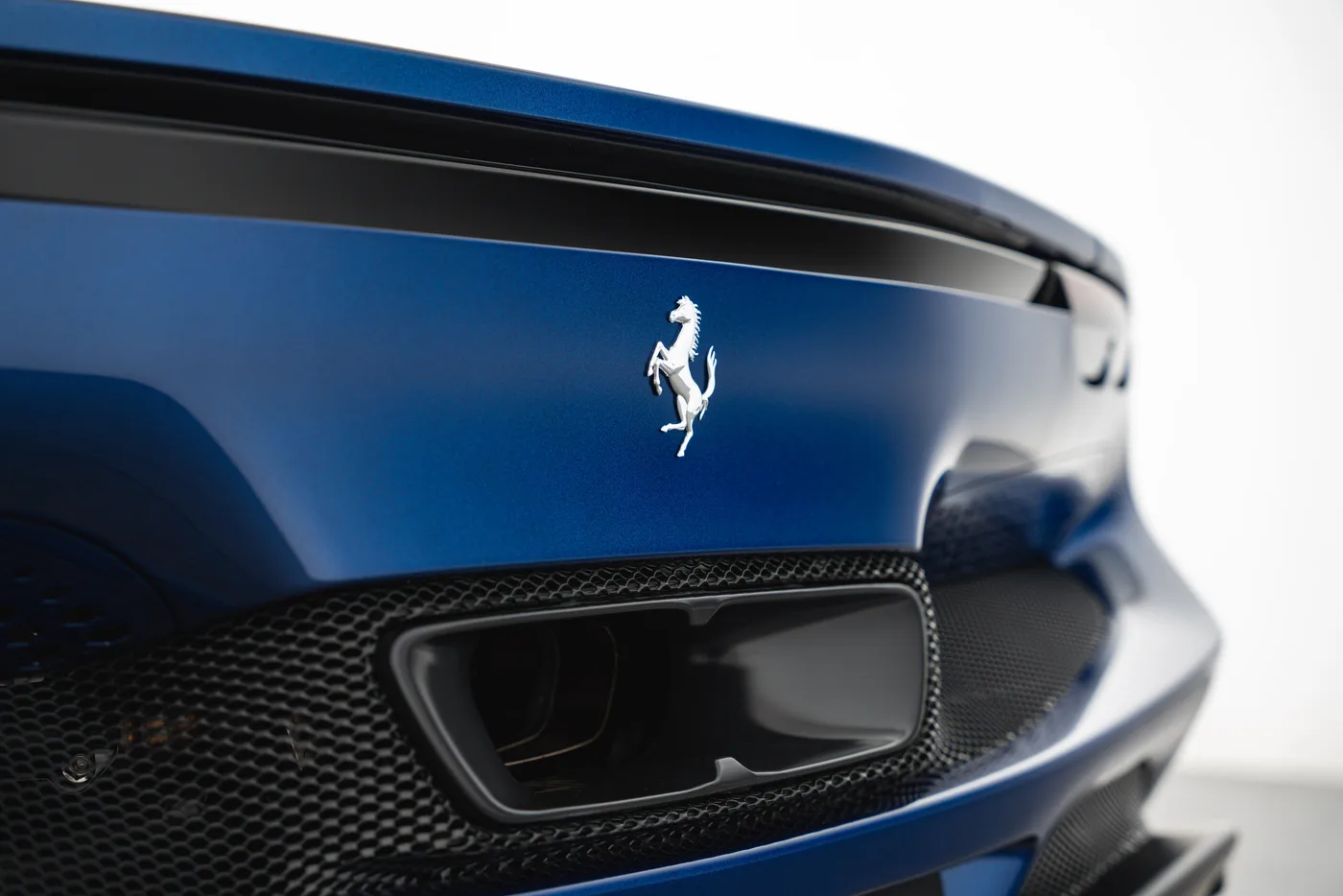 2024 Ferrari 296 GTS proposée par un concessionnaire spécialisé à Vösendorf, Autriche, photo 15 sur 15