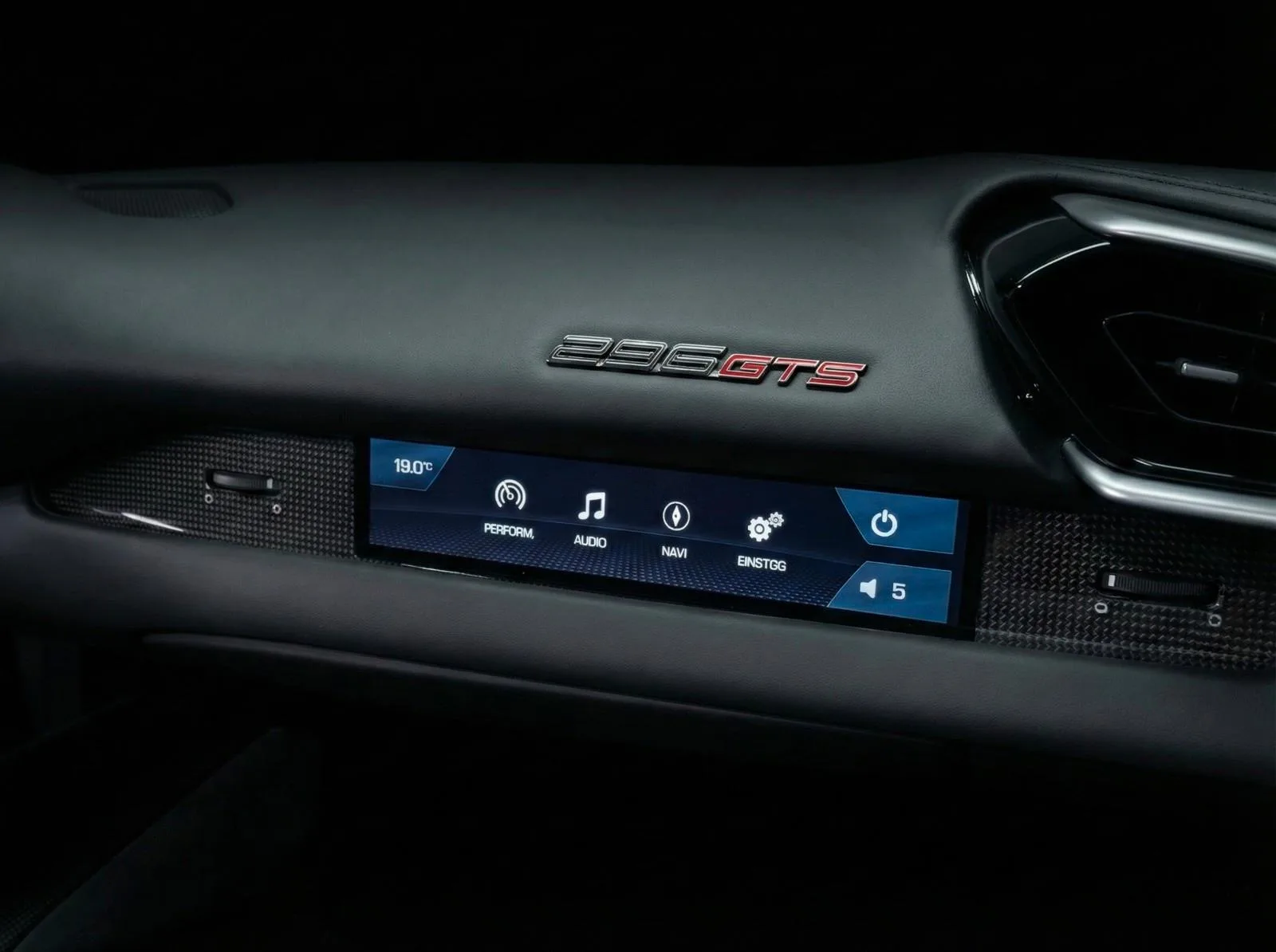 2024 Ferrari 296 GTS, 12/12