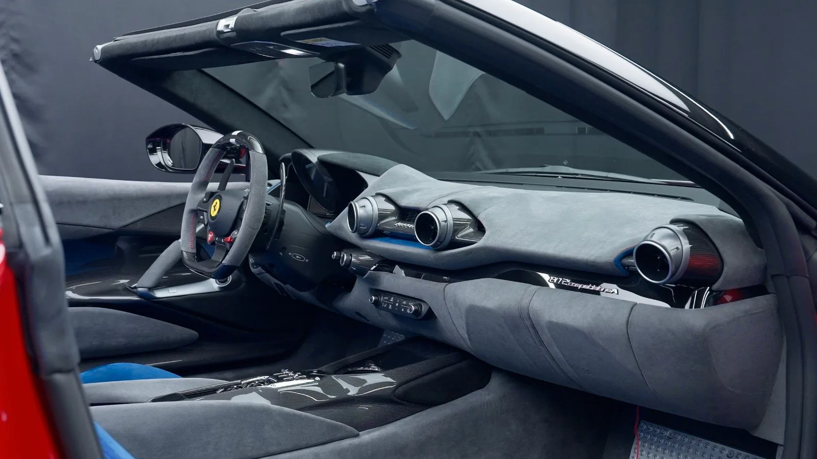2024 Ferrari 812 Competizione A, 10/14