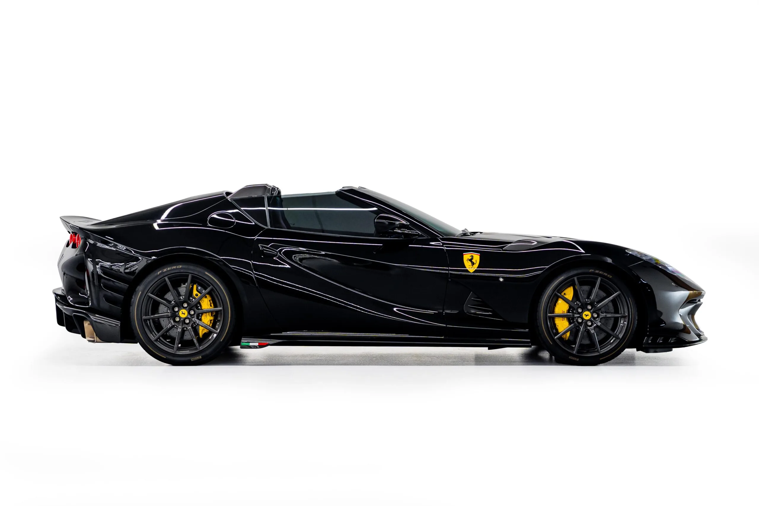 2024 Ferrari 812 Competizione A, 4/20
