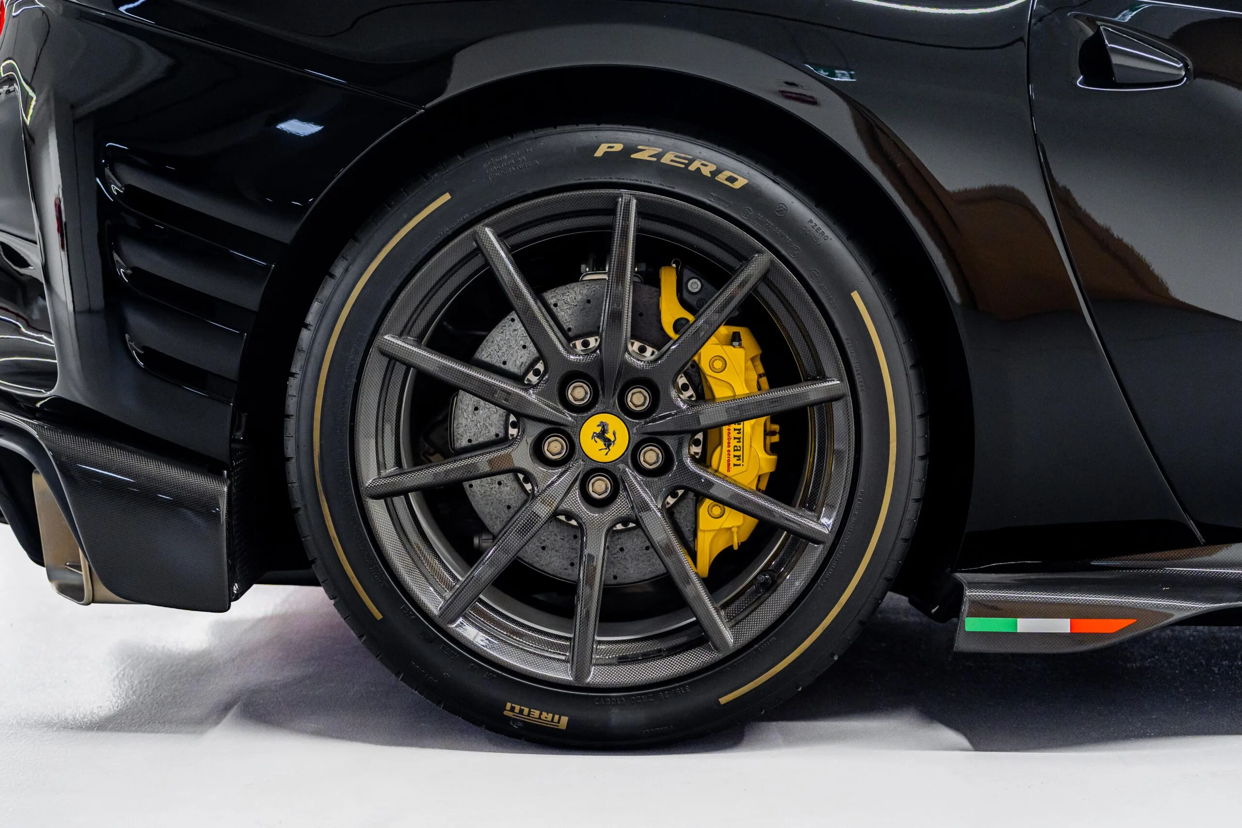 2024 Ferrari 812 Competizione A, 10/20
