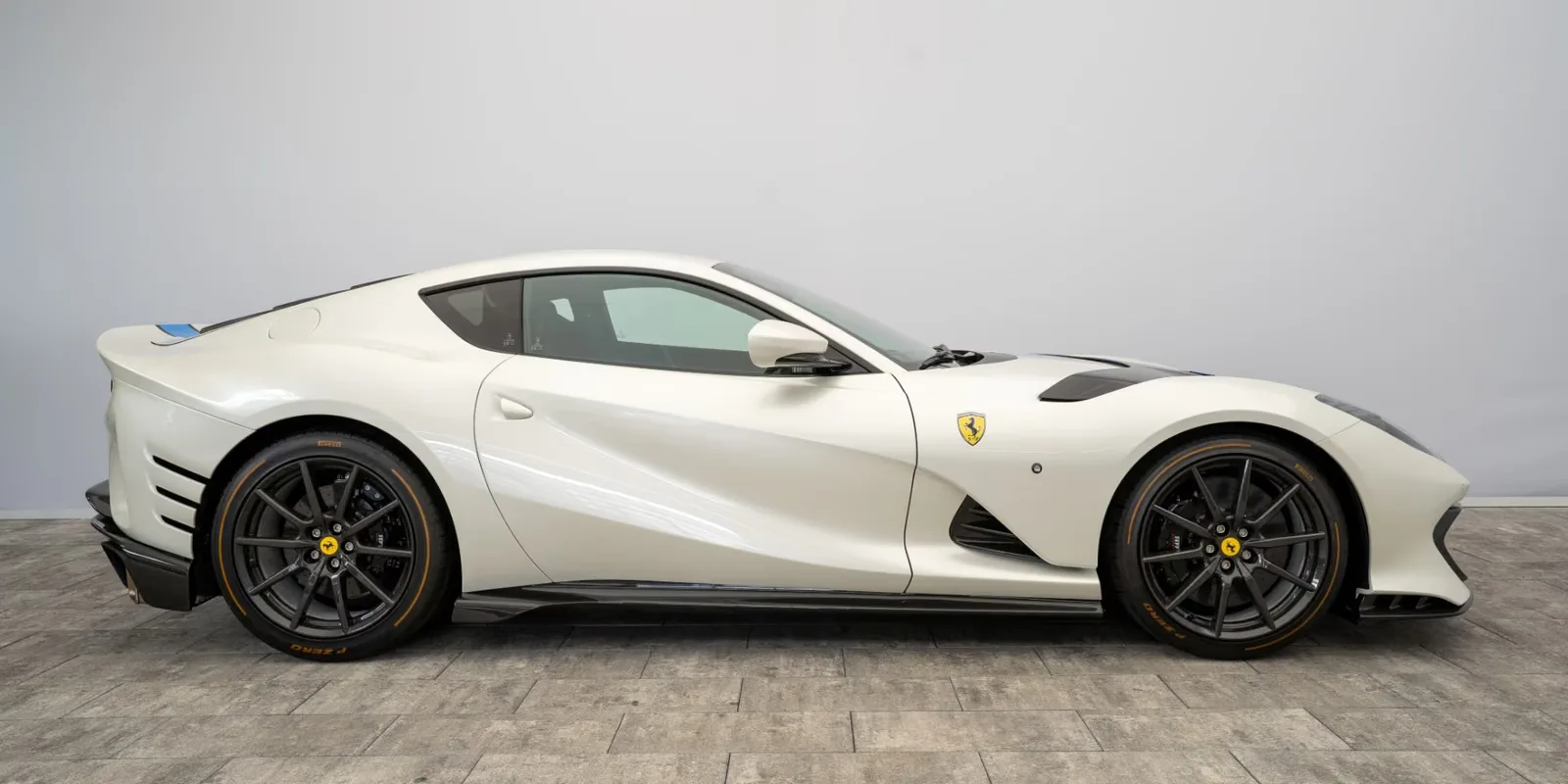 2024 Ferrari 812 Competizione, 4/30