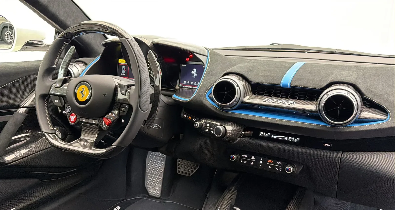 2024 Ferrari 812 Competizione, 7/30