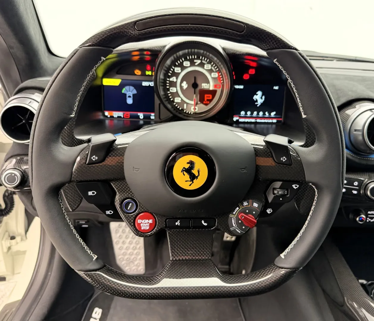 2024 Ferrari 812 Competizione, 8/30
