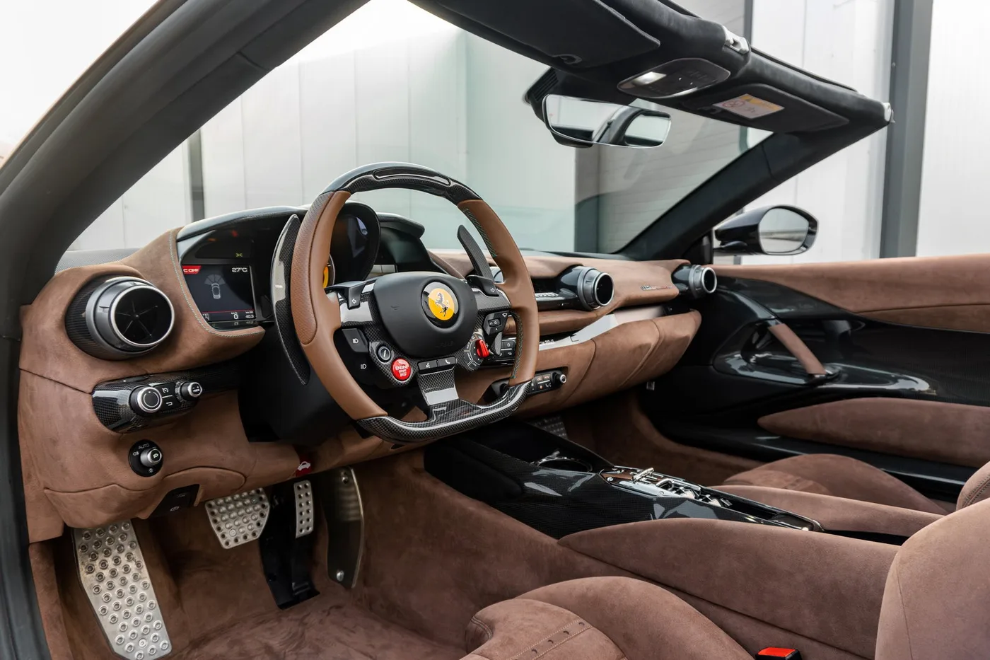 2024 Ferrari 812 Competizione A angeboten von einem Supersportwagenhändler in Woerden, Niederlande, Foto 3 von 25