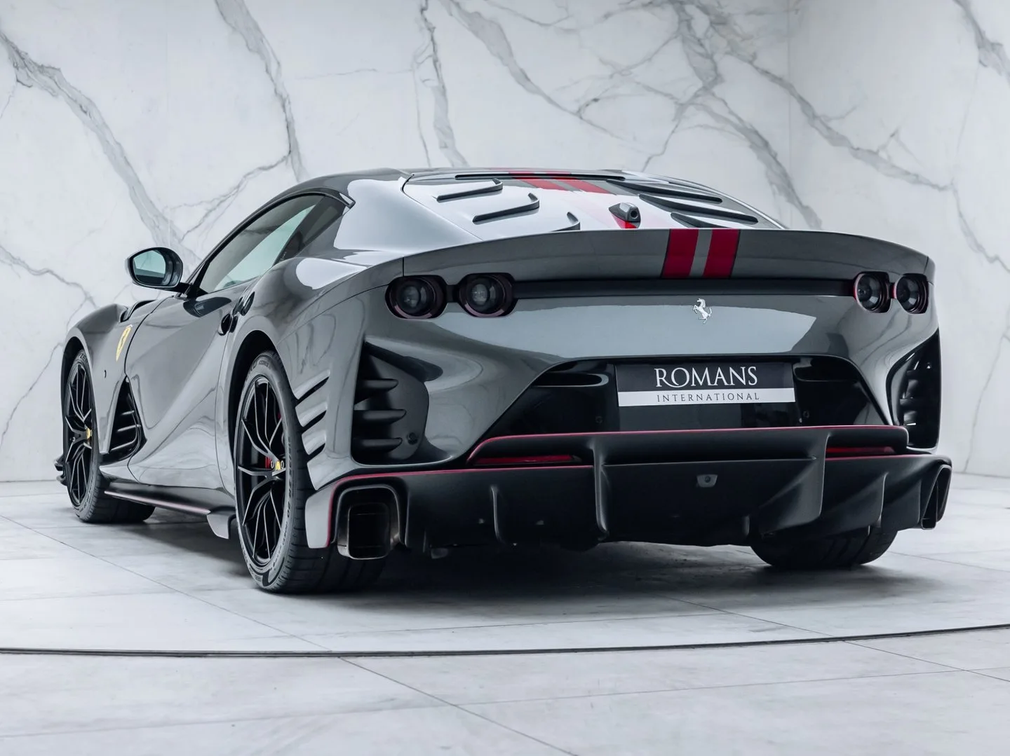 2024 Ferrari 812 Competizione, 4/30
