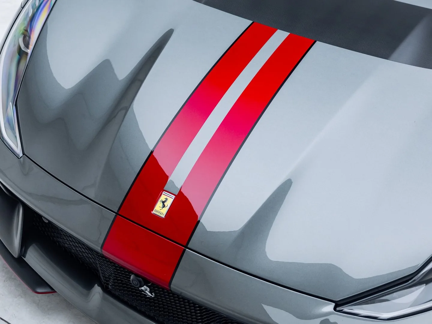 2024 Ferrari 812 Competizione, 11/30