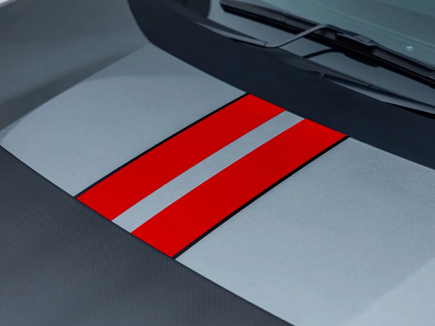 2024 Ferrari 812 Competizione, 19/30