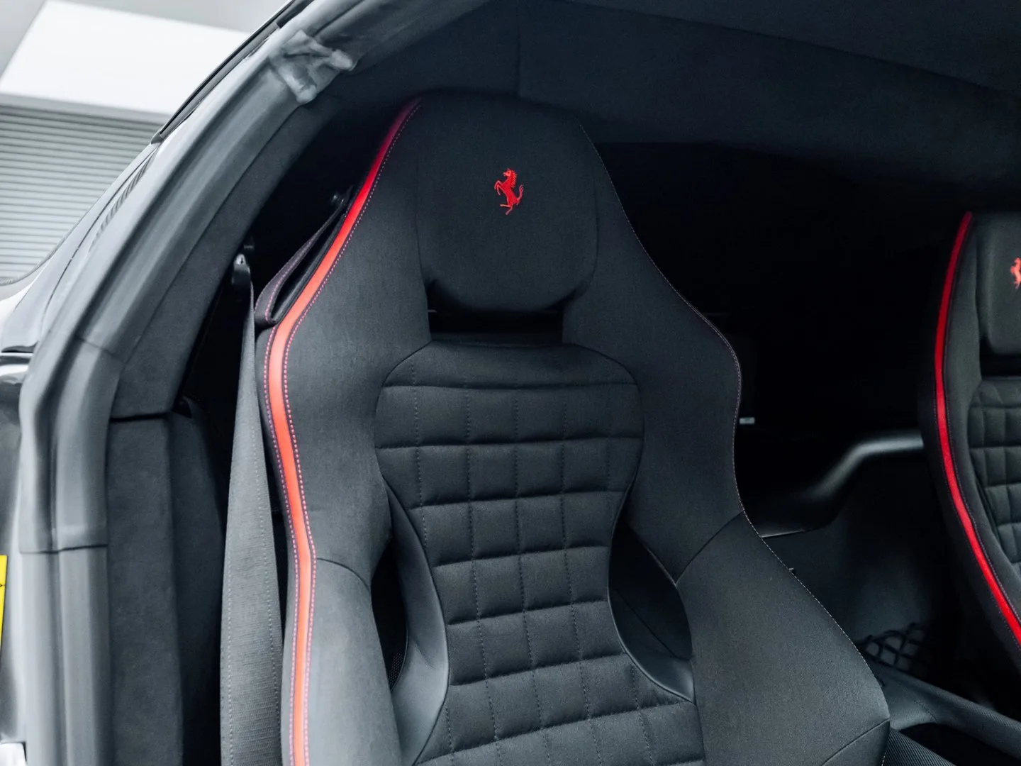 2024 Ferrari 812 Competizione, 30/30