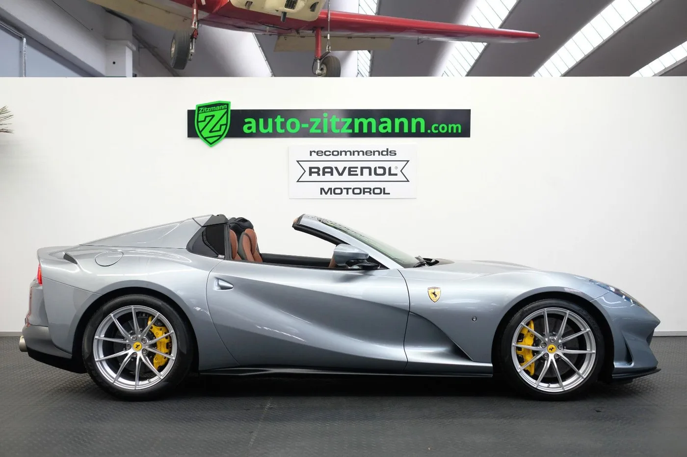 2024 Ferrari 812 GTS offered by a specialist dealer in Nuremberg, Germany, photo 3 of 15