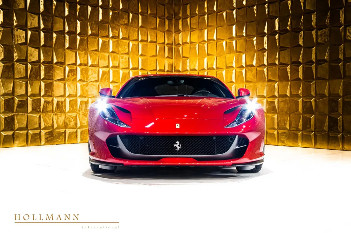 2024 Ferrari 812 Superfast proposée par un concessionnaire spécialisé à Stuhr, Allemagne, photo 2 sur 8
