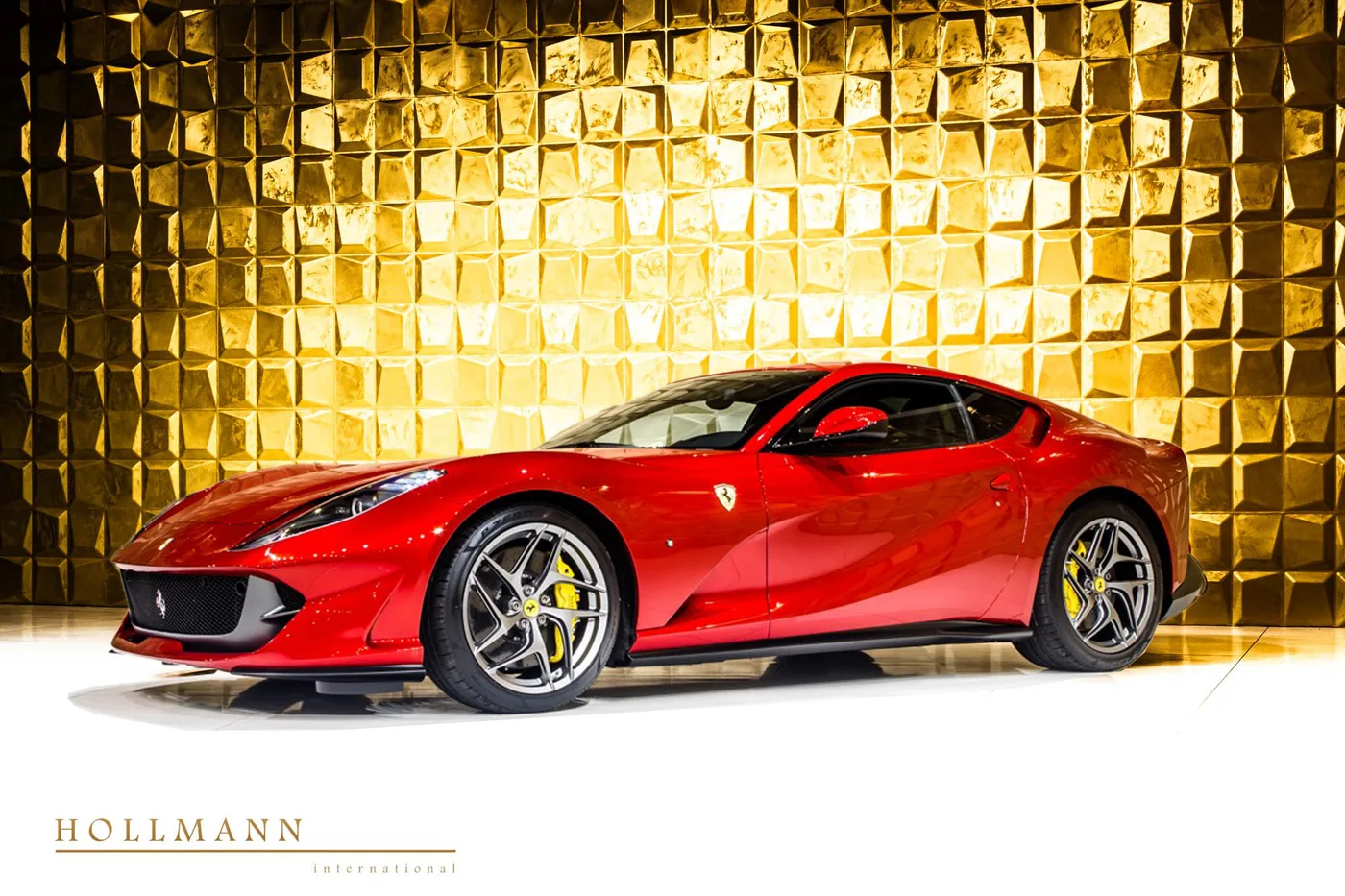 2024 Ferrari 812 Superfast proposée par un concessionnaire spécialisé à Stuhr, Allemagne, photo 3 sur 8