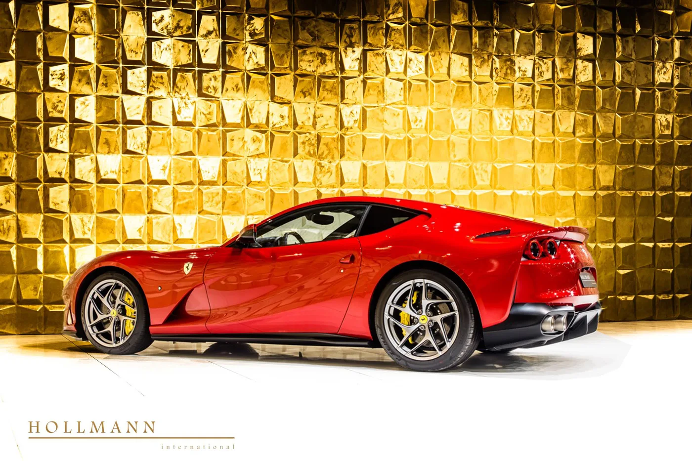 2024 Ferrari 812 Superfast proposée par un concessionnaire spécialisé à Stuhr, Allemagne, photo 5 sur 8