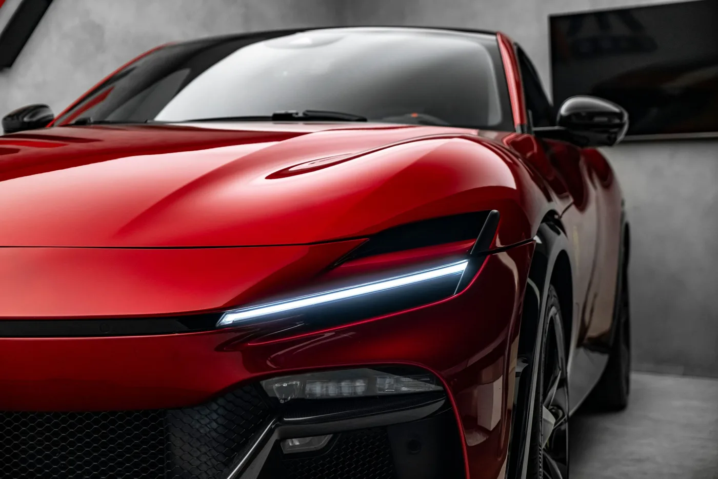 2024 Ferrari Purosangue angeboten von einem Fachhändler in Ostrava, Tschechien, Foto 9 von 15