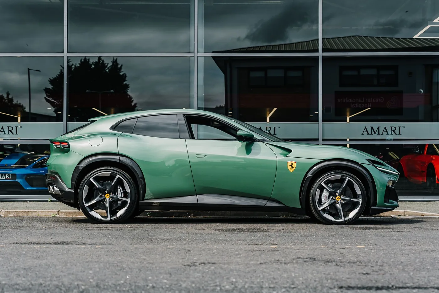 2024 Ferrari Purosangue angeboten von einem Supersportwagenhändler in Preston, Vereinigtes Königreich, Foto 2 von 25