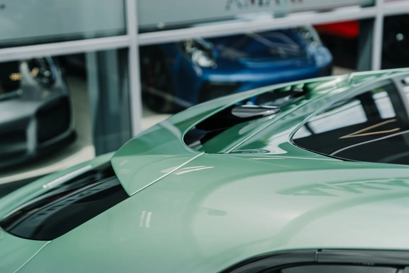 2024 Ferrari Purosangue angeboten von einem Supersportwagenhändler in Preston, Vereinigtes Königreich, Foto 17 von 25