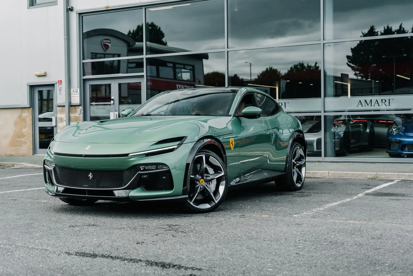 2024 Ferrari Purosangue angeboten von einem Supersportwagenhändler in Preston, Vereinigtes Königreich, Foto 20 von 25