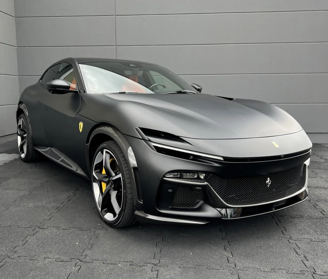 2024 Ferrari Purosangue, 2/28