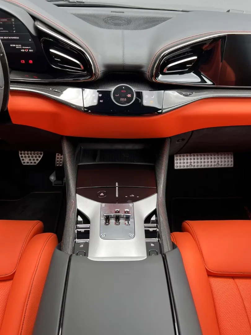 2024 Ferrari Purosangue, 7/28