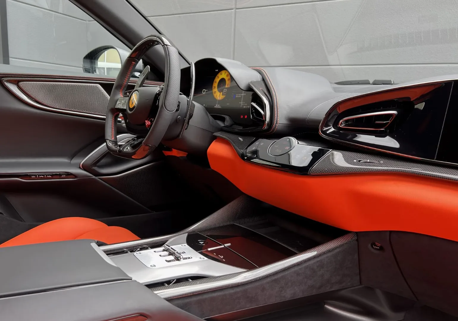 2024 Ferrari Purosangue, 17/28