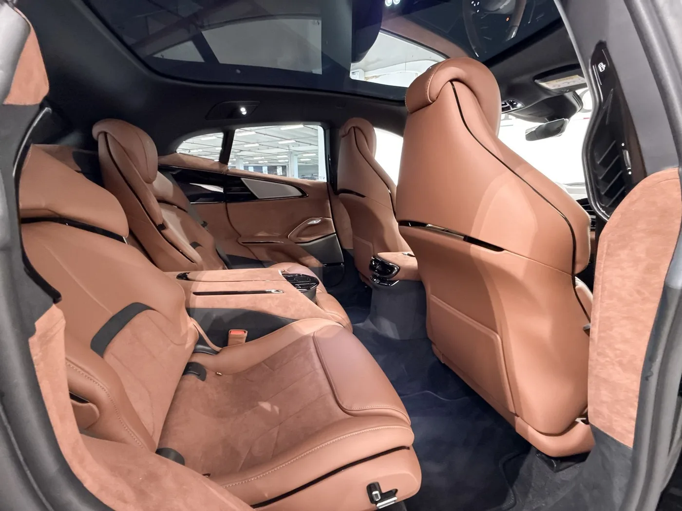 2024 Ferrari Purosangue proposée par un spécialiste de la supercar à Zibido San Giacomo, Italie, photo 20 sur 25
