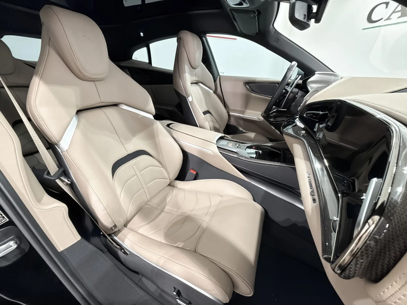 2024 Ferrari Purosangue offered by a supercar dealer in Zibido San Giacomo, Italy, photo 14 of 20