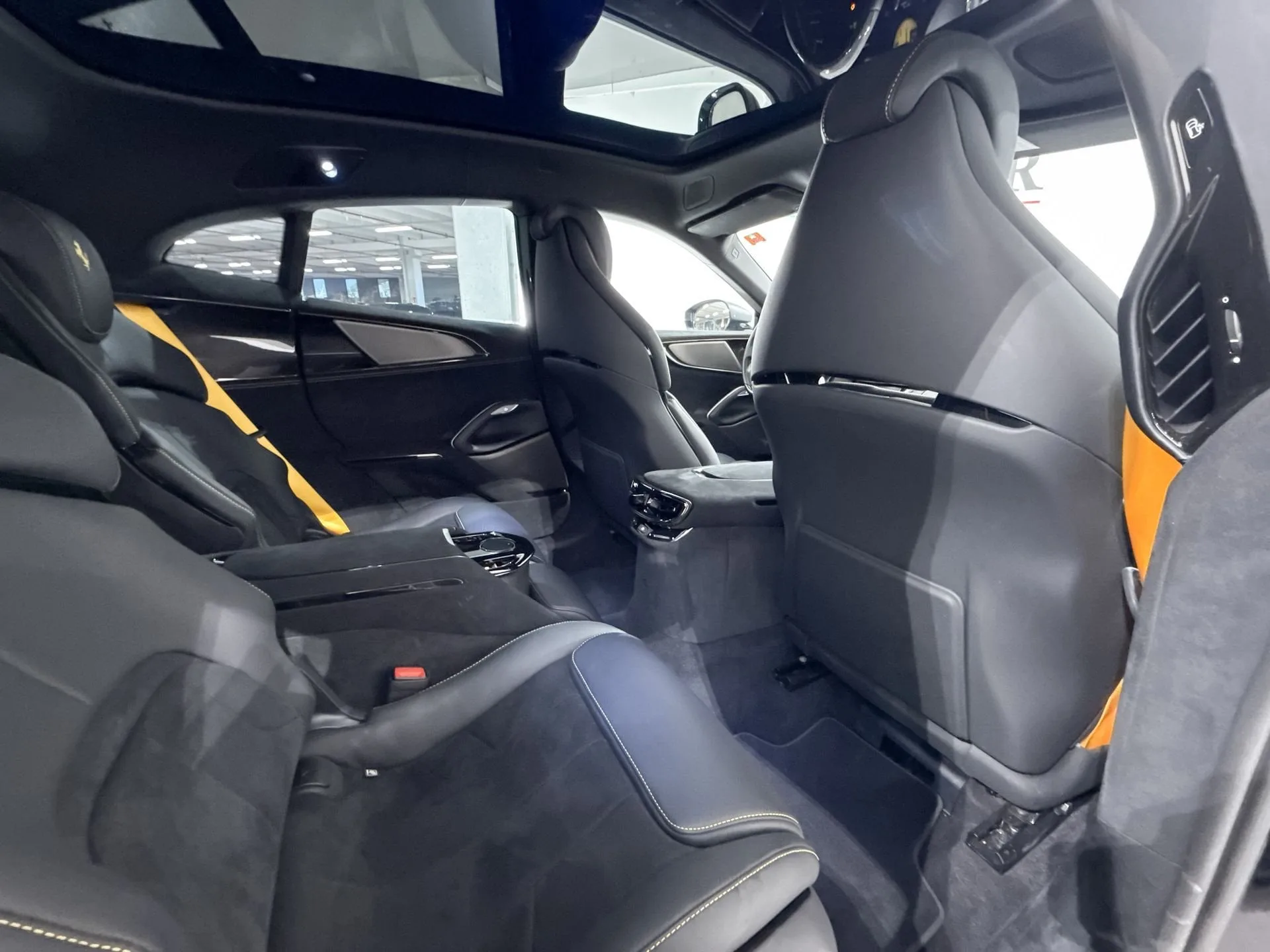2024 Ferrari Purosangue, 19/24