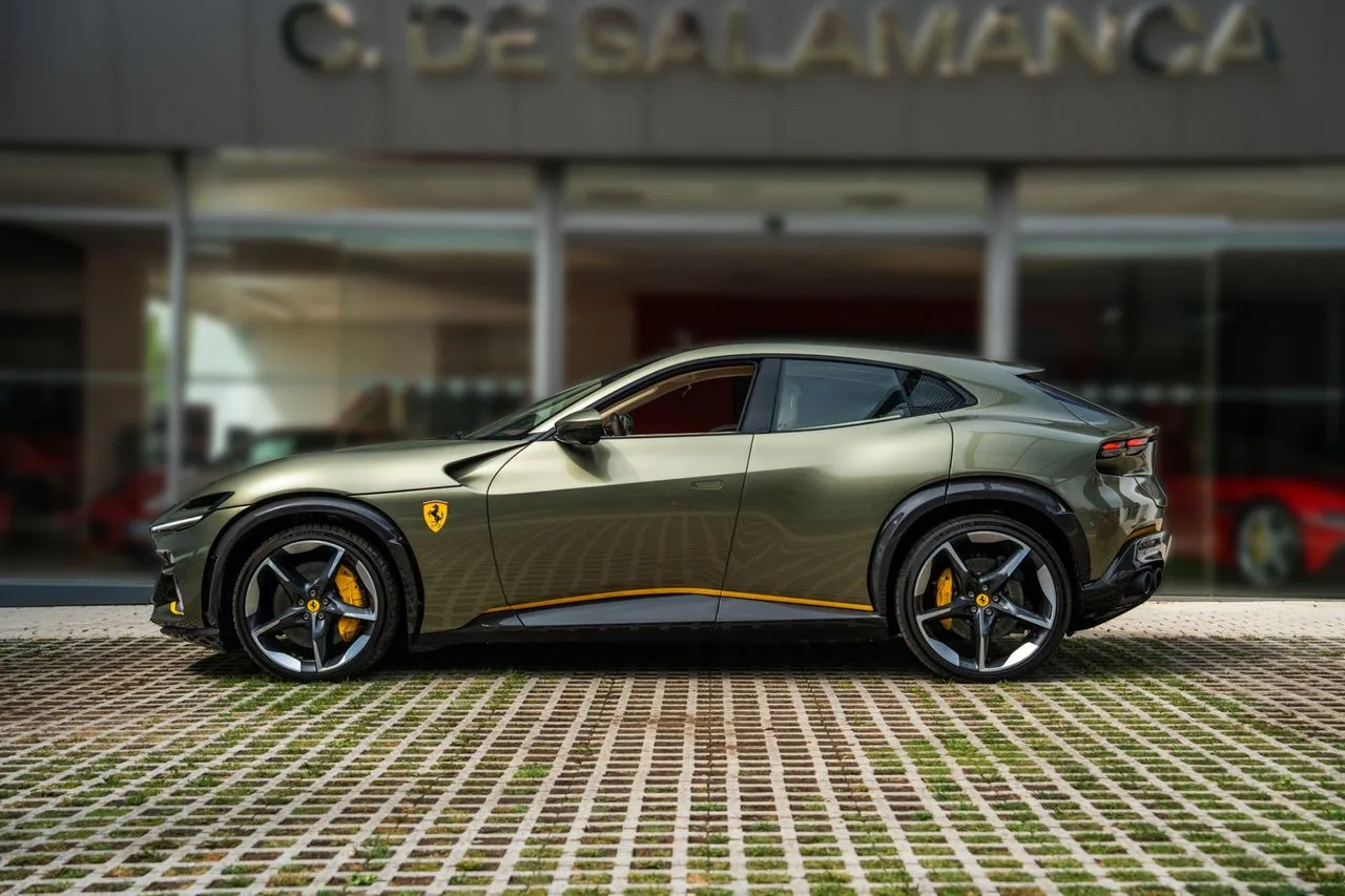 2024 Ferrari Purosangue, 2/30