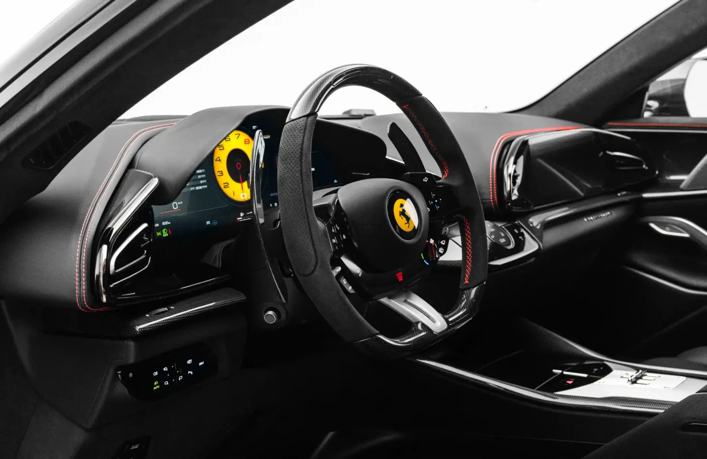 2024 Ferrari Purosangue angeboten von einem Fachhändler in Dubai, Vereinigte Arabische Emirate, Foto 5 von 10
