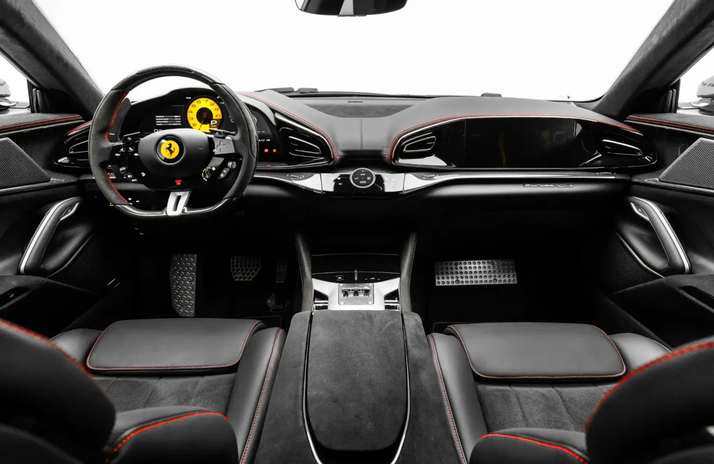 2024 Ferrari Purosangue angeboten von einem Fachhändler in Dubai, Vereinigte Arabische Emirate, Foto 8 von 10