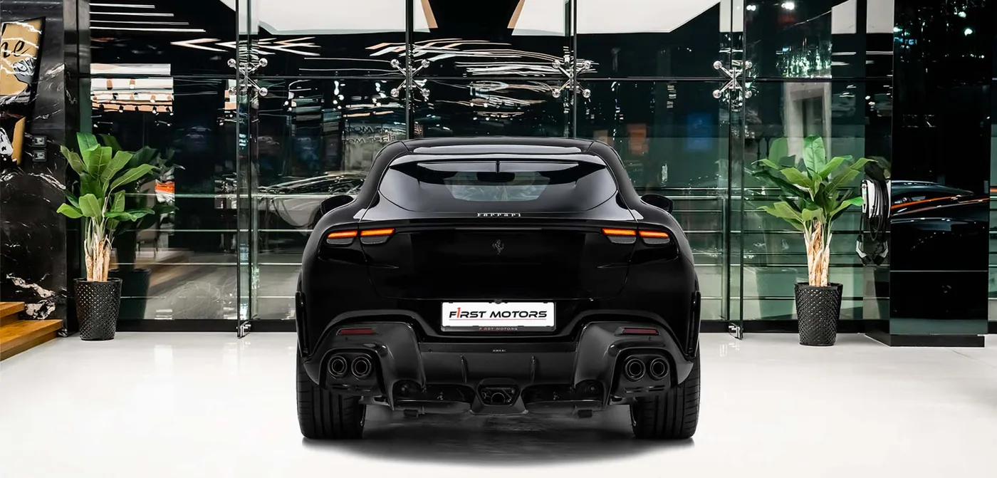 2024 Ferrari Purosangue angeboten von einem Fachhändler in Dubai, Vereinigte Arabische Emirate, Außenansicht 4