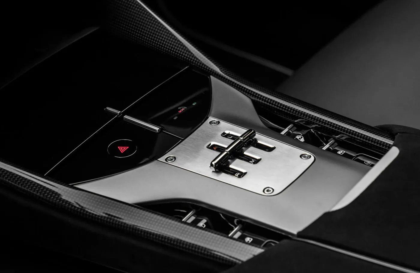 2024 Ferrari Purosangue angeboten von einem Fachhändler in Dubai, Vereinigte Arabische Emirate, Foto 10 von 10