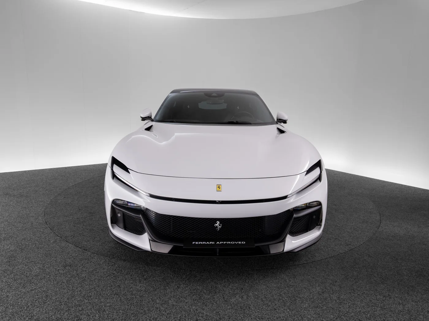 2024 Ferrari Purosangue angeboten von einem Fachhändler in Singen, Deutschland, Foto 2 von 15