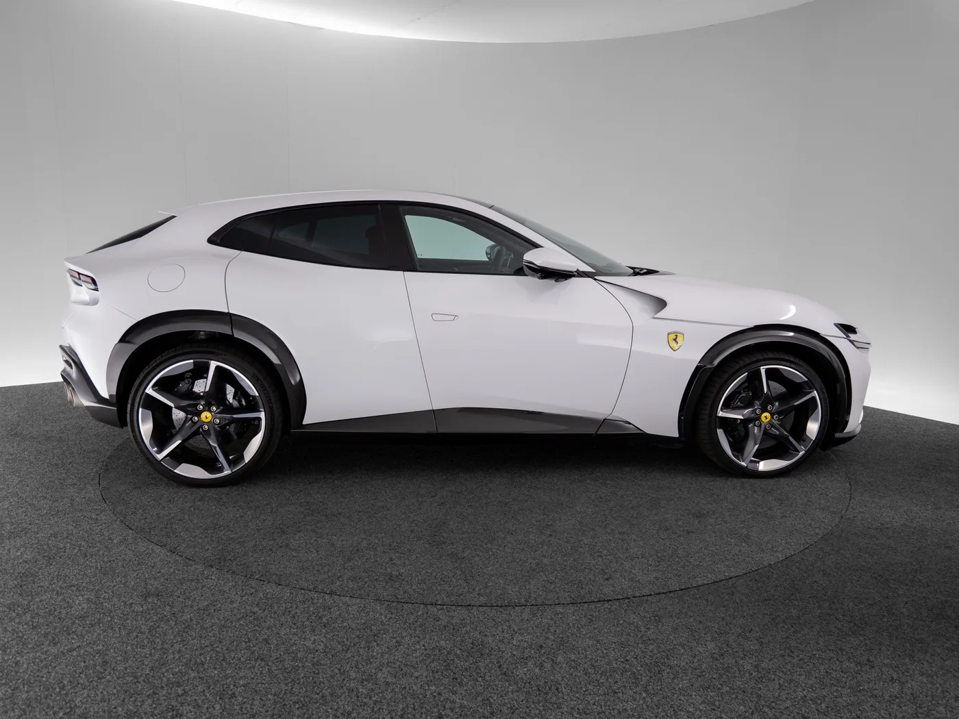 2024 Ferrari Purosangue angeboten von einem Fachhändler in Singen, Deutschland, Foto 5 von 15