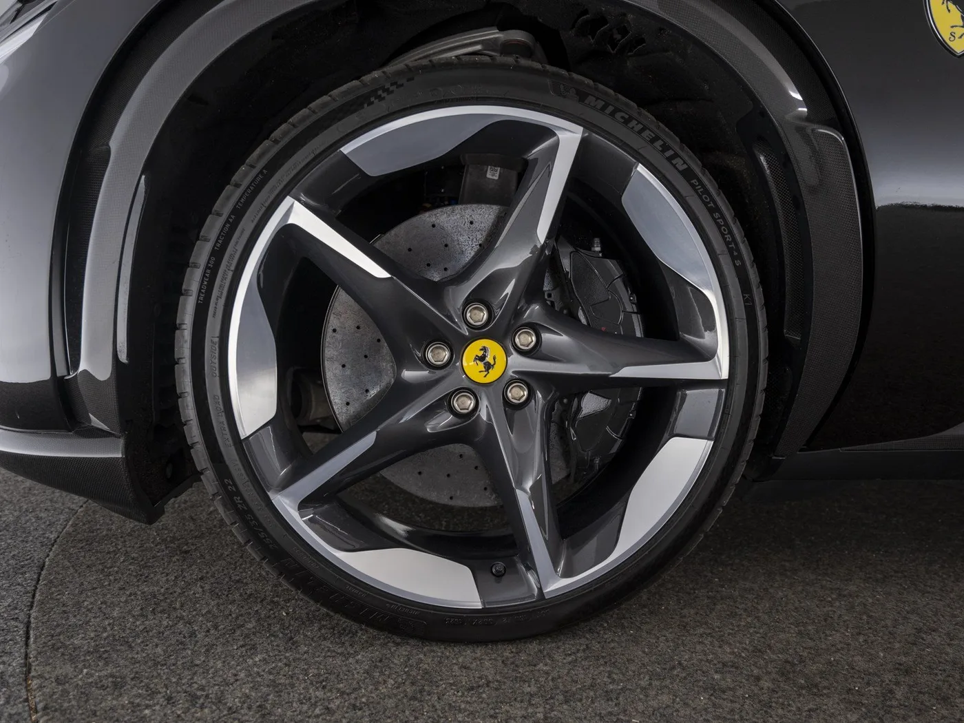 2024 Ferrari Purosangue offered by a specialist dealer in Singen, Germany, photo 5 of 15