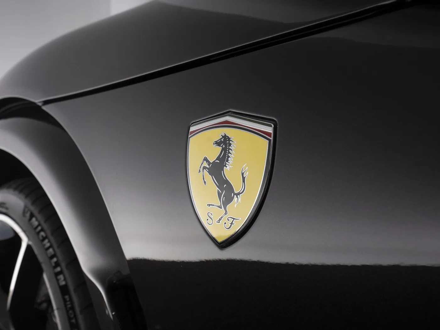 2024 Ferrari Purosangue offered by a specialist dealer in Singen, Germany, photo 6 of 15