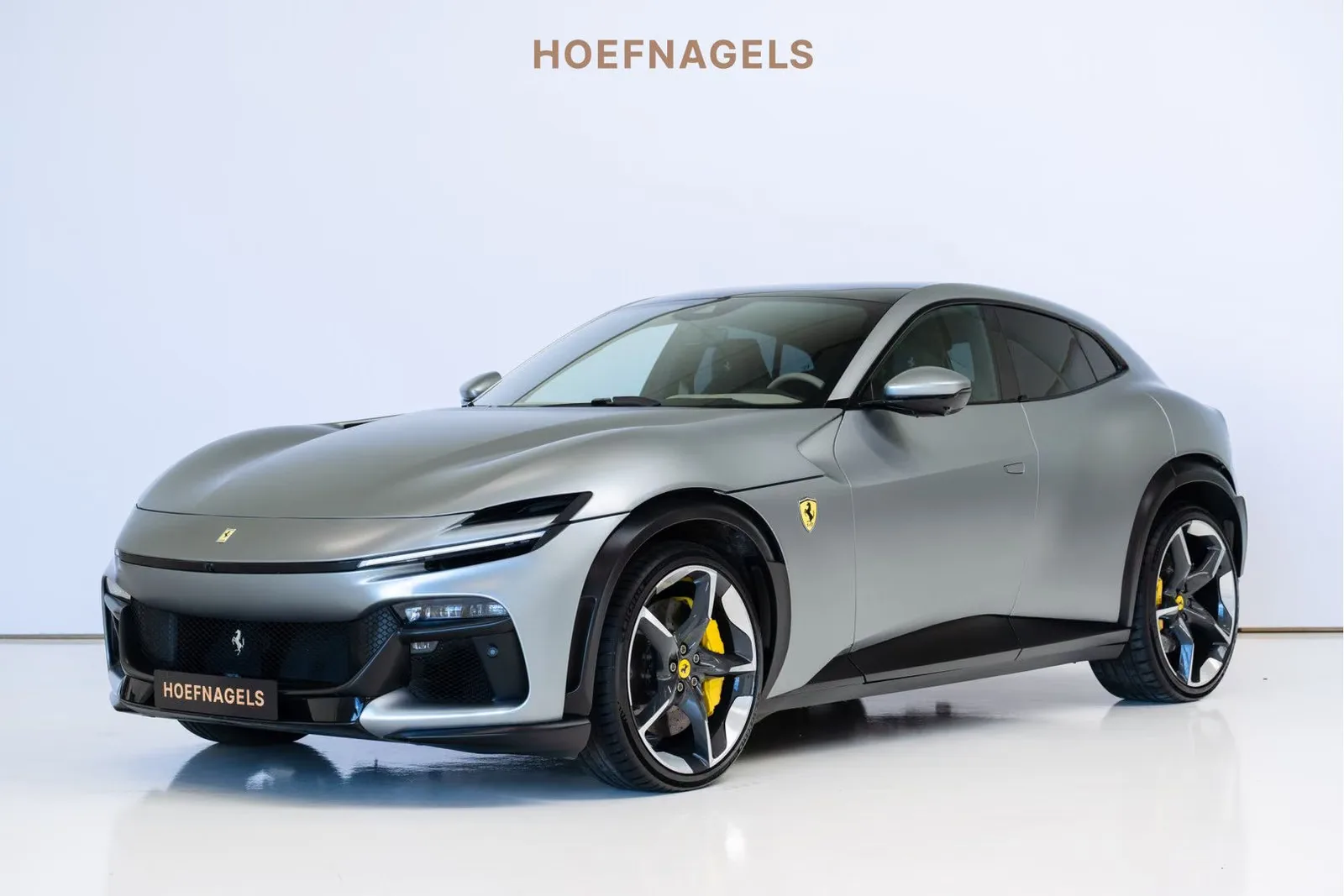 2024 Ferrari Purosangue angeboten von einem Fachhändler in Velddriel, Niederlande, Hauptfoto