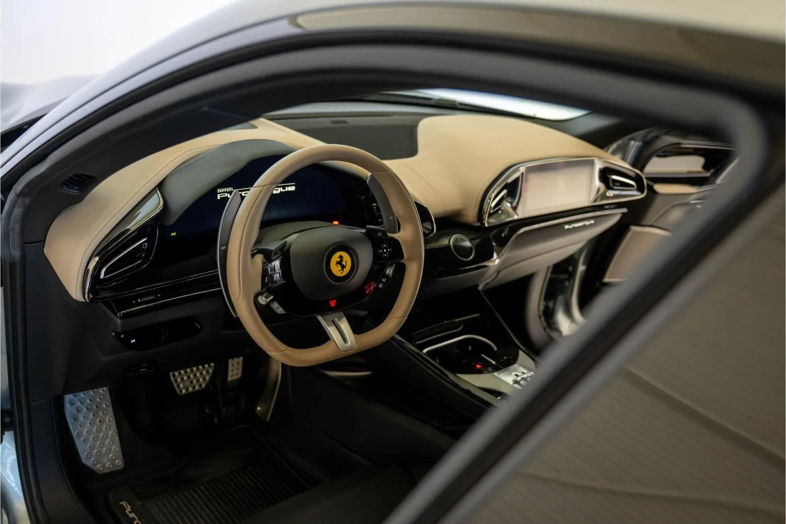 2024 Ferrari Purosangue, 8/25