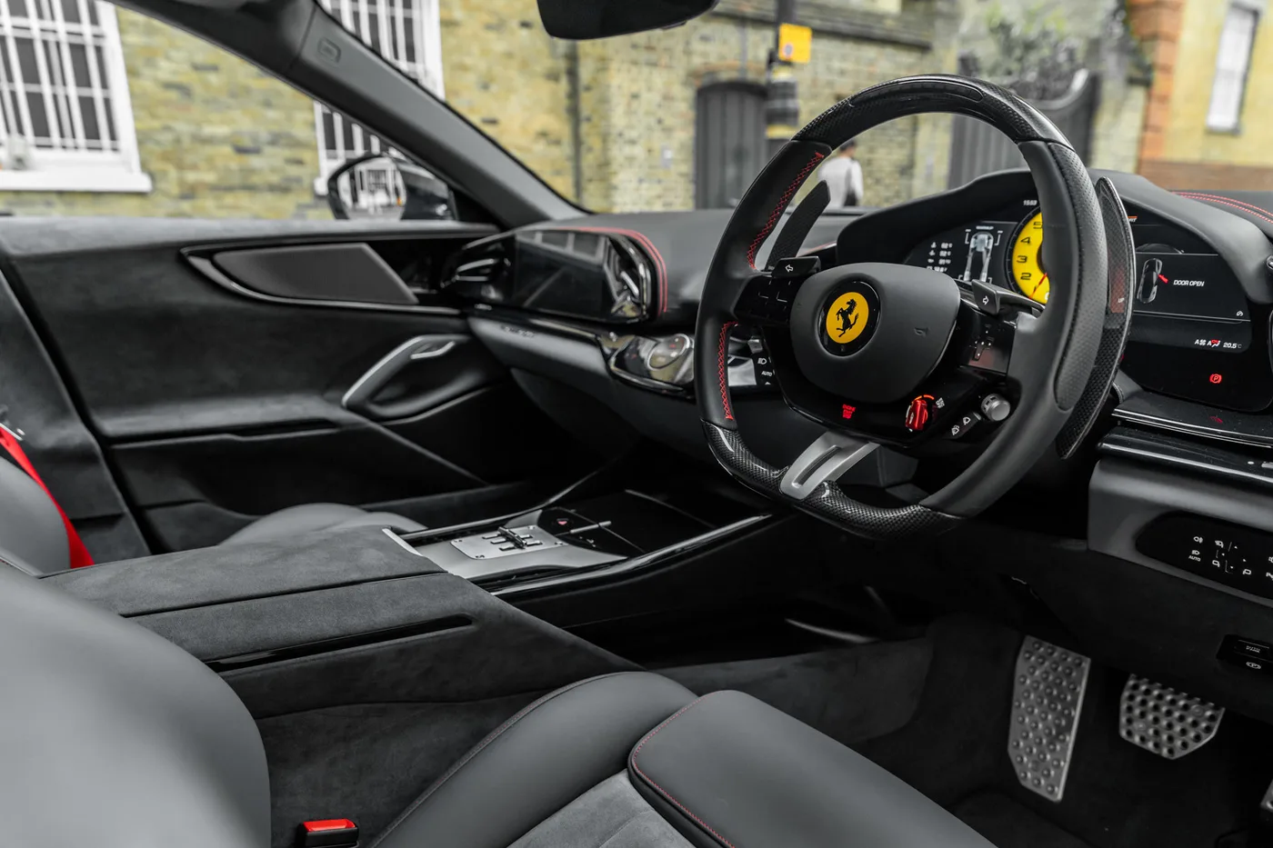 2024 Ferrari Purosangue angeboten von einer Vertragshändlergruppe in Mayfair, Vereinigtes Königreich, Foto 6 von 25