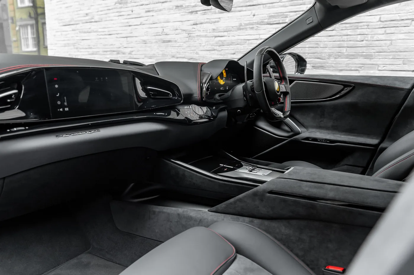 2024 Ferrari Purosangue angeboten von einer Vertragshändlergruppe in Mayfair, Vereinigtes Königreich, Foto 18 von 25