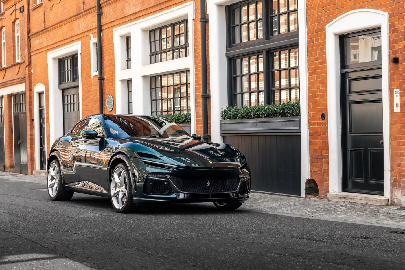 2024 Ferrari Purosangue angeboten von einer Vertragshändlergruppe in Mayfair, Vereinigtes Königreich, Foto 3 von 25