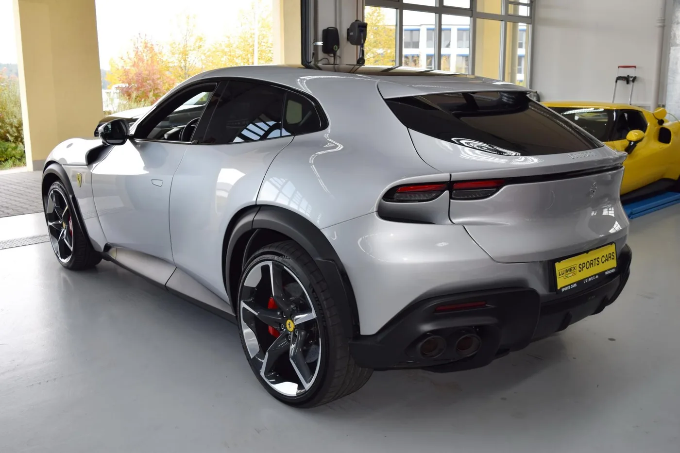 2024 Ferrari Purosangue angeboten von einem Fachhändler in Pfaffenhofen an der Ilm, Deutschland, Foto 3 von 15