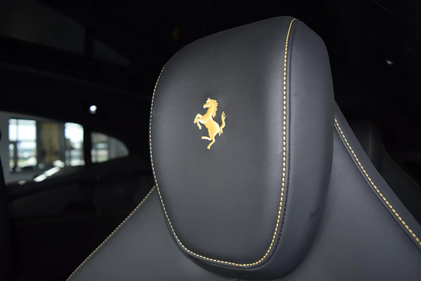 2024 Ferrari Purosangue angeboten von einem Fachhändler in Pfaffenhofen an der Ilm, Deutschland, Foto 8 von 15