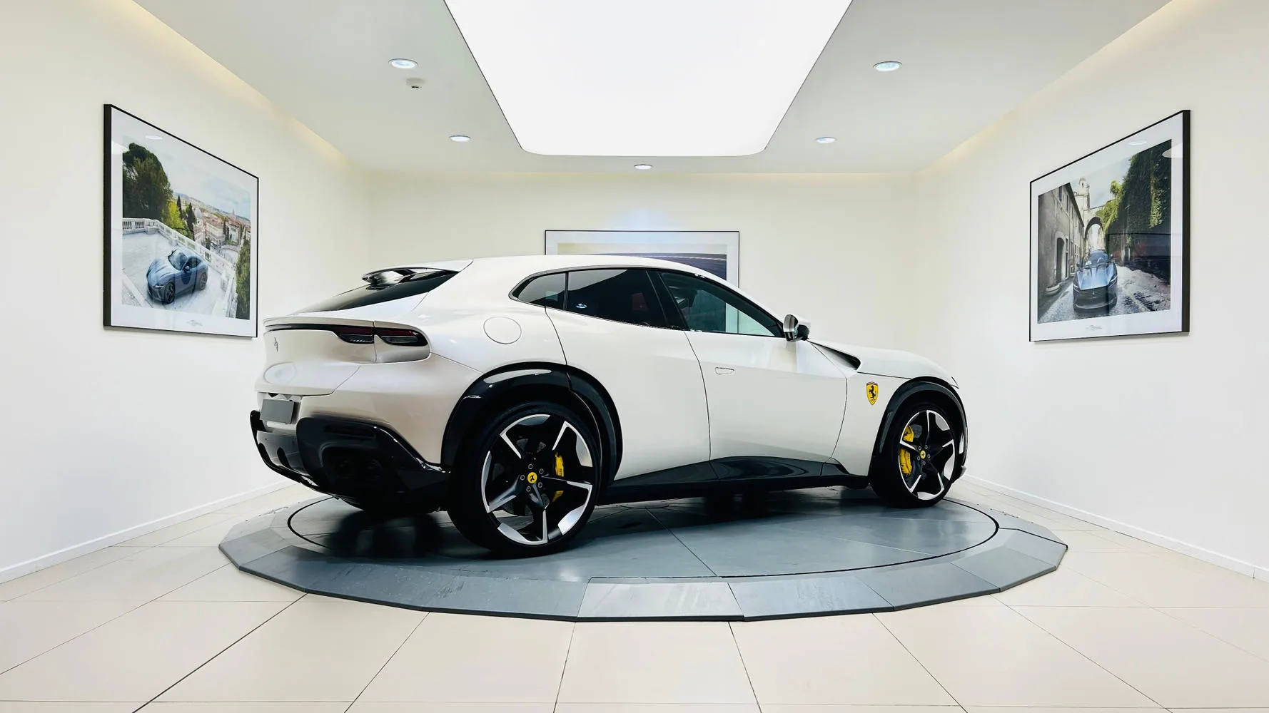 2024 Ferrari Purosangue, 3/30