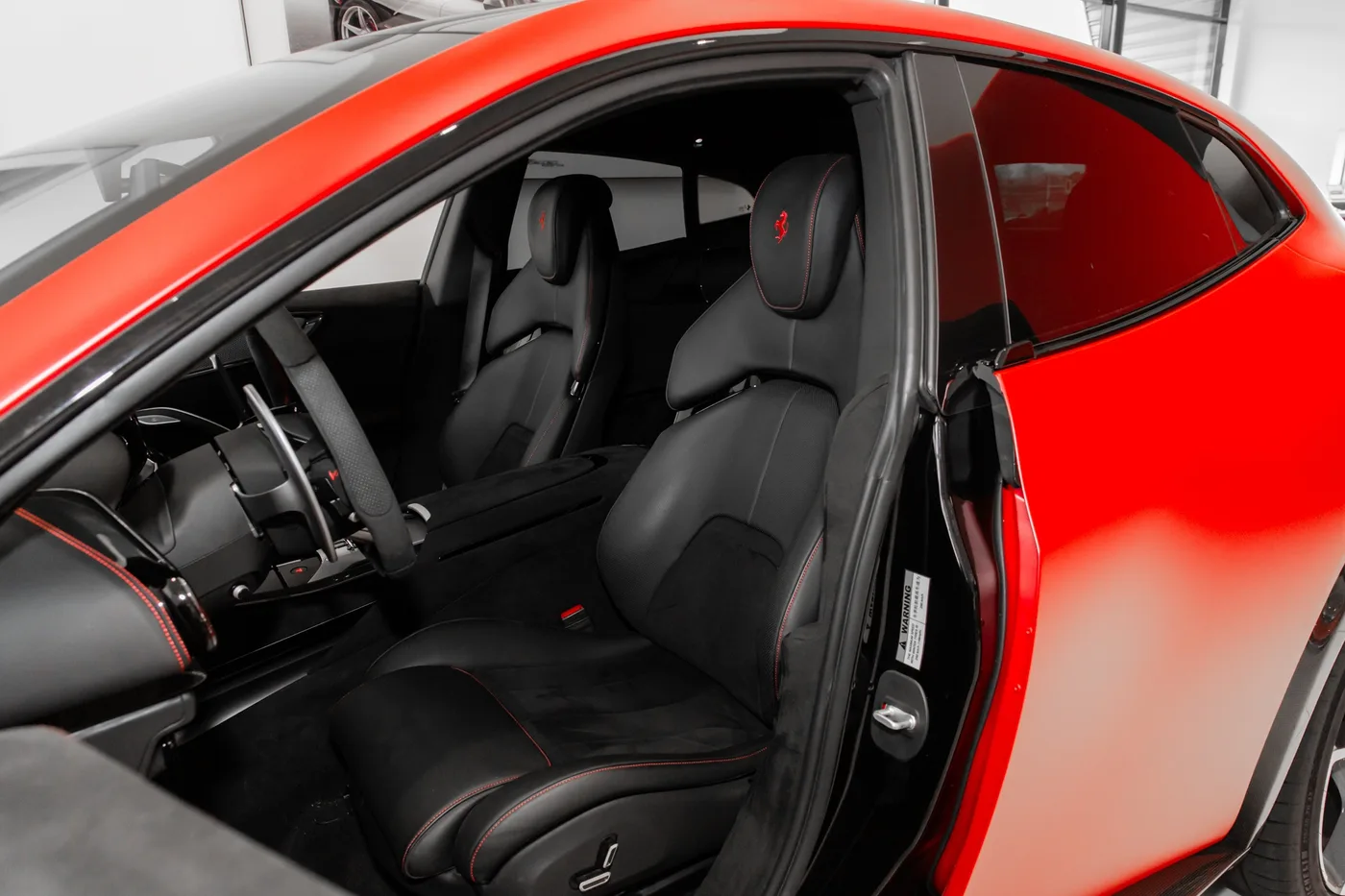 2024 Ferrari Purosangue offered by a specialist dealer in Hengelo, Netherlands, photo 6 of 15